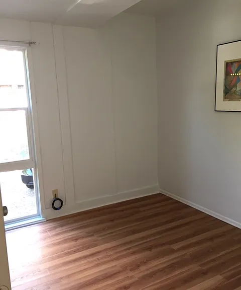 709 NE 43rd St #2 — Photo 8