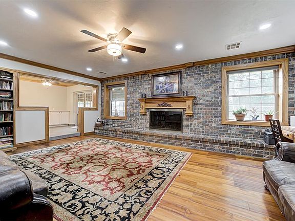4th image of 3500 Sunny Acres Ln