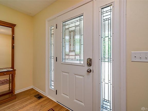 4th image of 6174 Benzing Dr