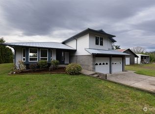 1053 Cloverdale Rd #B, Kalama, WA 98625