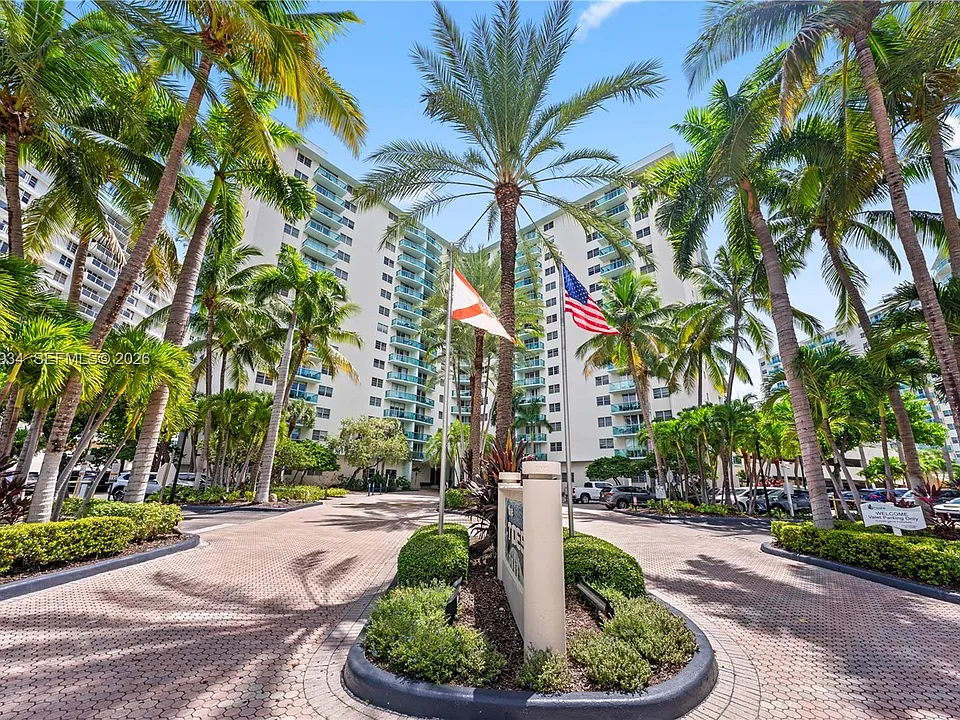 3801 S Ocean Dr #4B