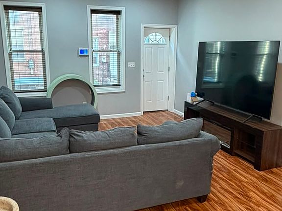 4th image of 1933 Cambridge St #1933
