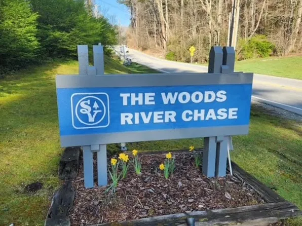 (undisclosed Address), Sapphire, NC 28774