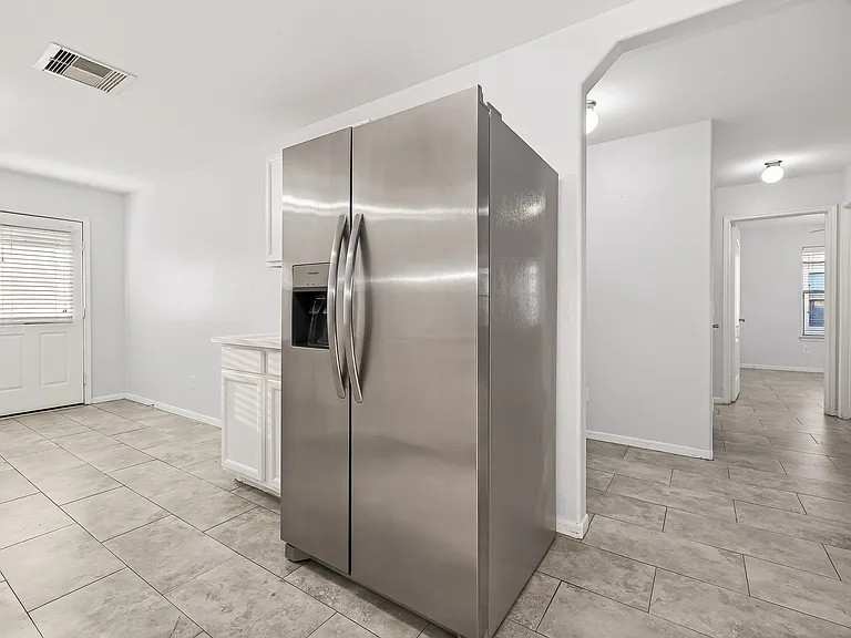 2731 Roaring Oaks Ln — Photo 11
