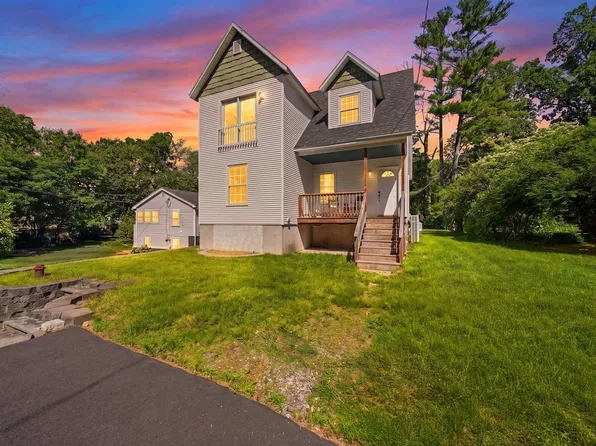 17 Trues Parkway, Sandown, NH 03873