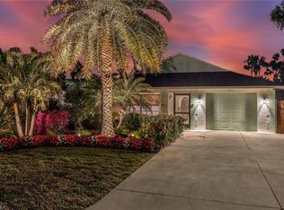 811 102nd Ave N, Naples, FL 34108