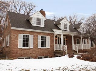 26 Spring Farm Ln, North Oaks, MN 55127