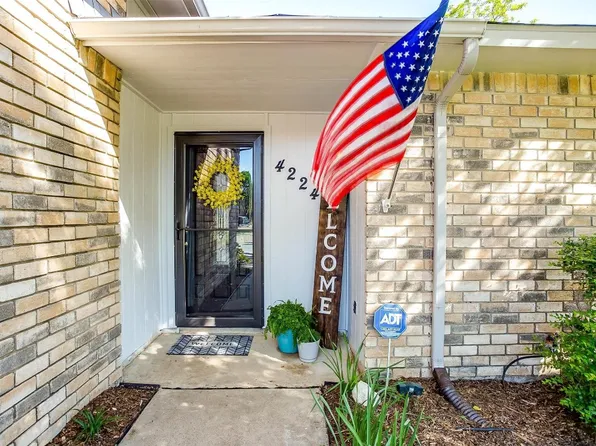 4224 Yellowleaf Dr, Fort Worth, TX 76133