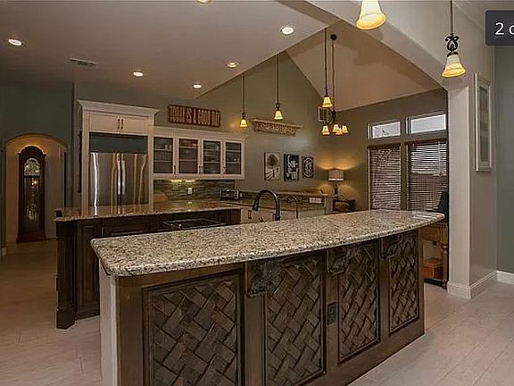 4th image of 6005 Clarewood Dr