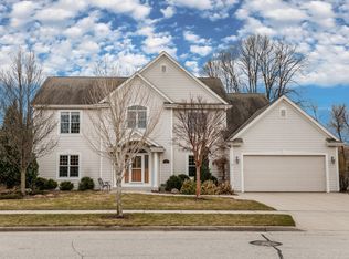 N106W5285 Sarangela Ct, Cedarburg, WI 53012