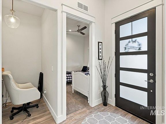 4th image of 5125 W Talbot St