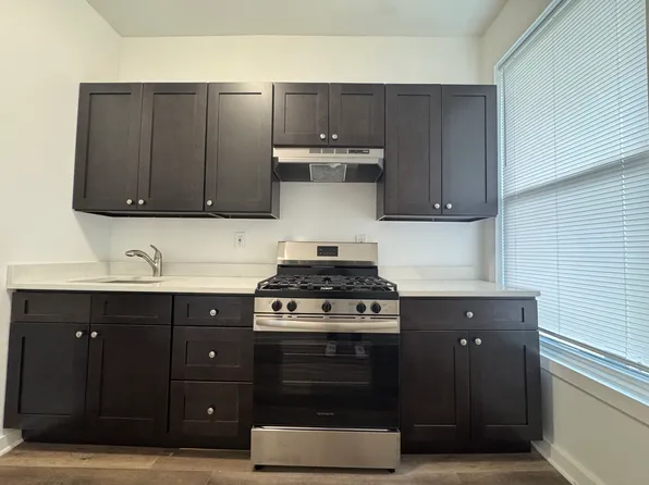 206 N California Ave APT 3, Chicago, IL 60612