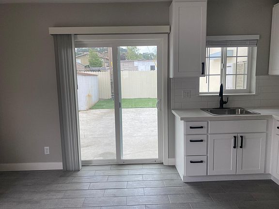 2nd image of 3164 Mission Dr