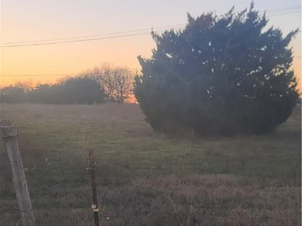 1004 N 42nd St, Temple, TX 76501