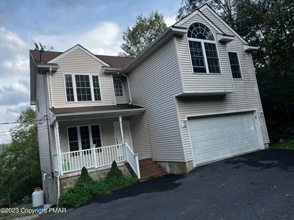 1094 Porter Dr, Bushkill, PA 18324