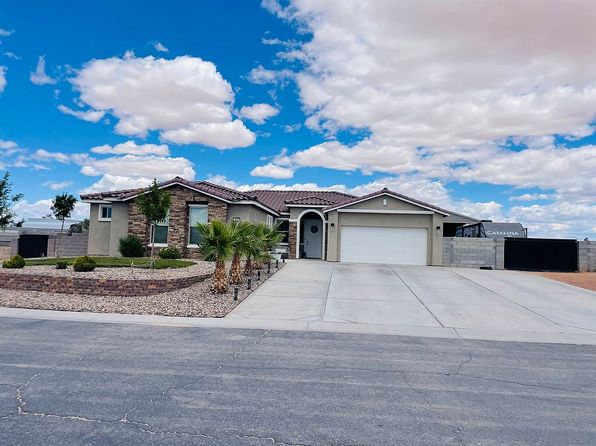 1588 Heights Dr