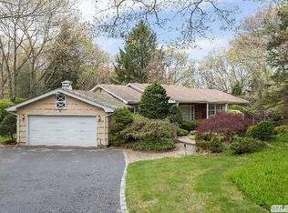 12 Woodmont Rd, Melville, NY 11747