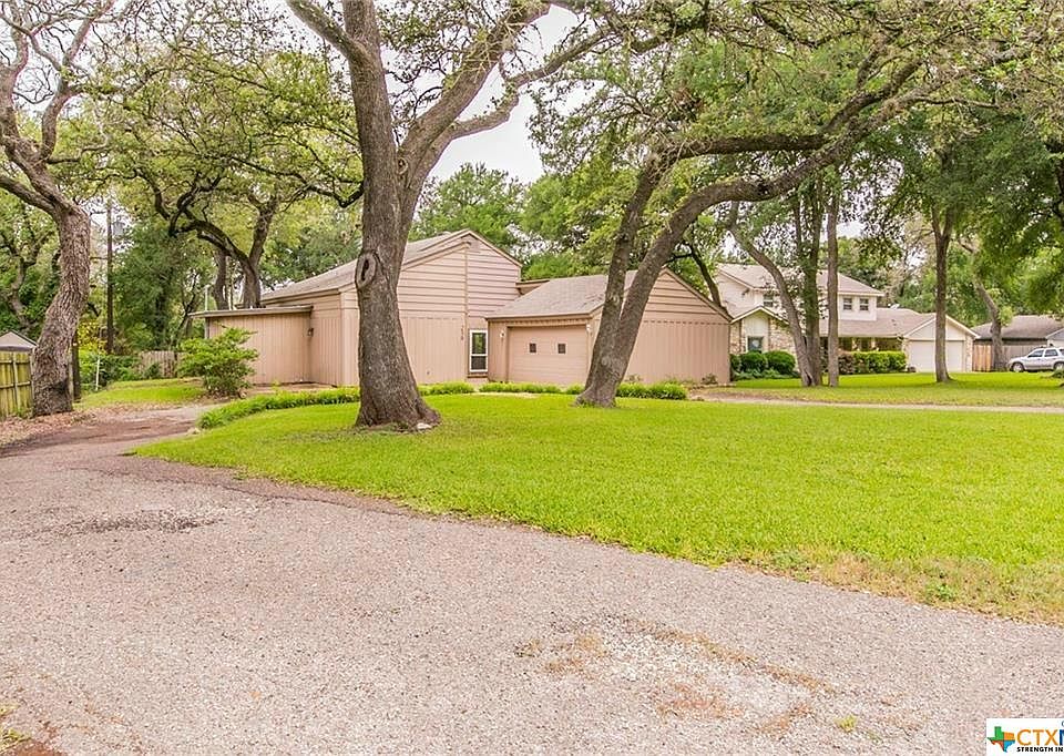 1st image of 239 Woodland Trl
