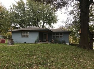 3002 Nanette Dr, Country Club, MO 64506
