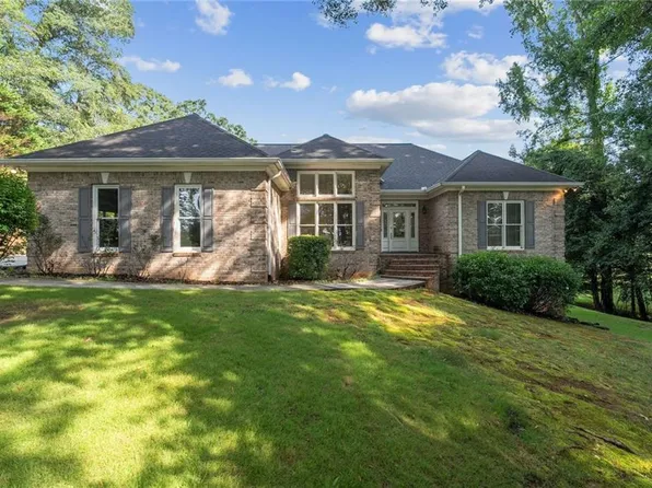 536 Peachtree Rd, Hoschton, GA 30548