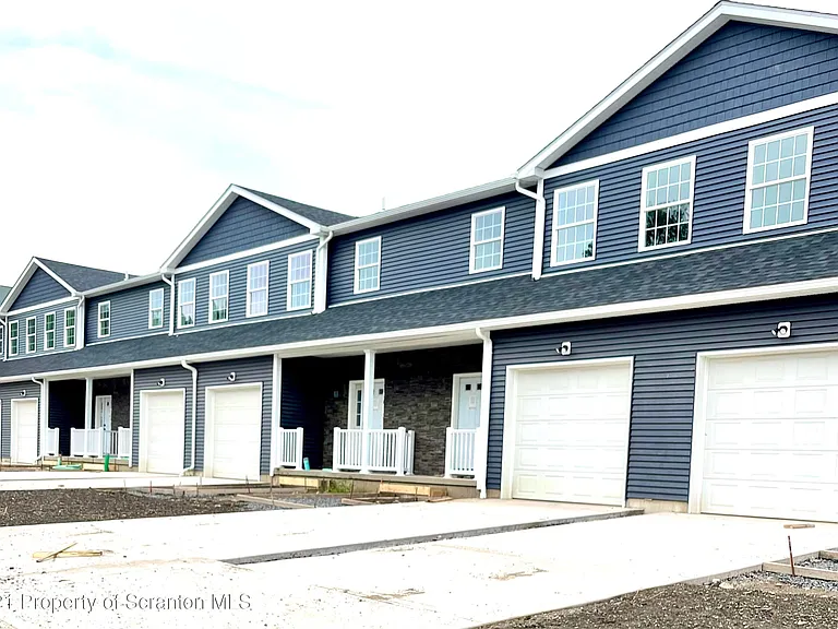 418 Felts St — Photo 9