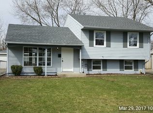 18 S Spruce Ln, Glenwood, IL