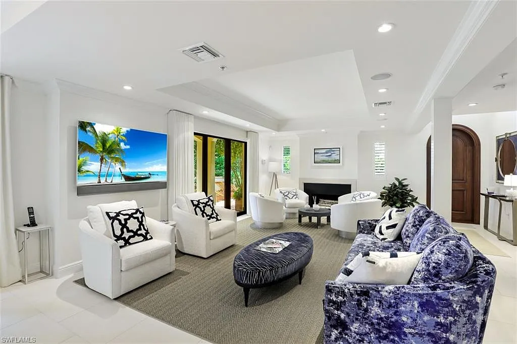 4 bed, 4.5 bath, 3576 sqft, $26,000 — Photo 4