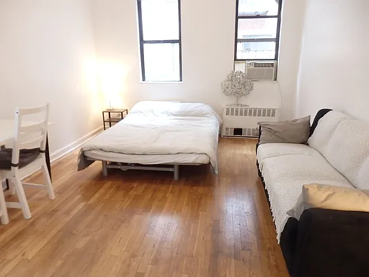 Rented by John O'Kelly Real Estate | media 8