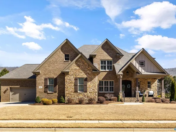 82 McMullen Ln, Gurley, AL 35748