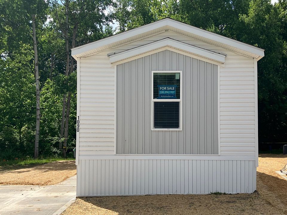 1st image of 1090 S Park Dr #1090
