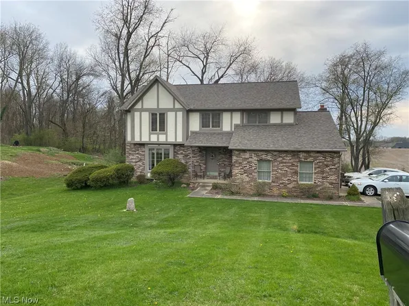 7437 Thatcher Ave NW, North Canton, OH 44720