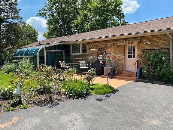 4th image of 2302 Beechwood Dr