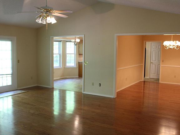 2nd image of 33 Cedar Crest Dr