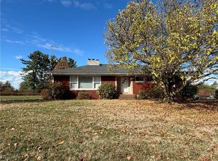 56015 High Ridge Rd, Bellaire, OH 43906