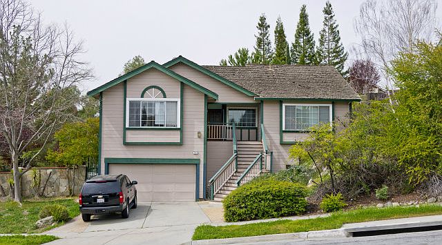 1st image of 151 Knightshaven Way