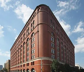 Rented by Space Marketing Shop