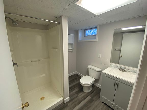Full bath in basement
