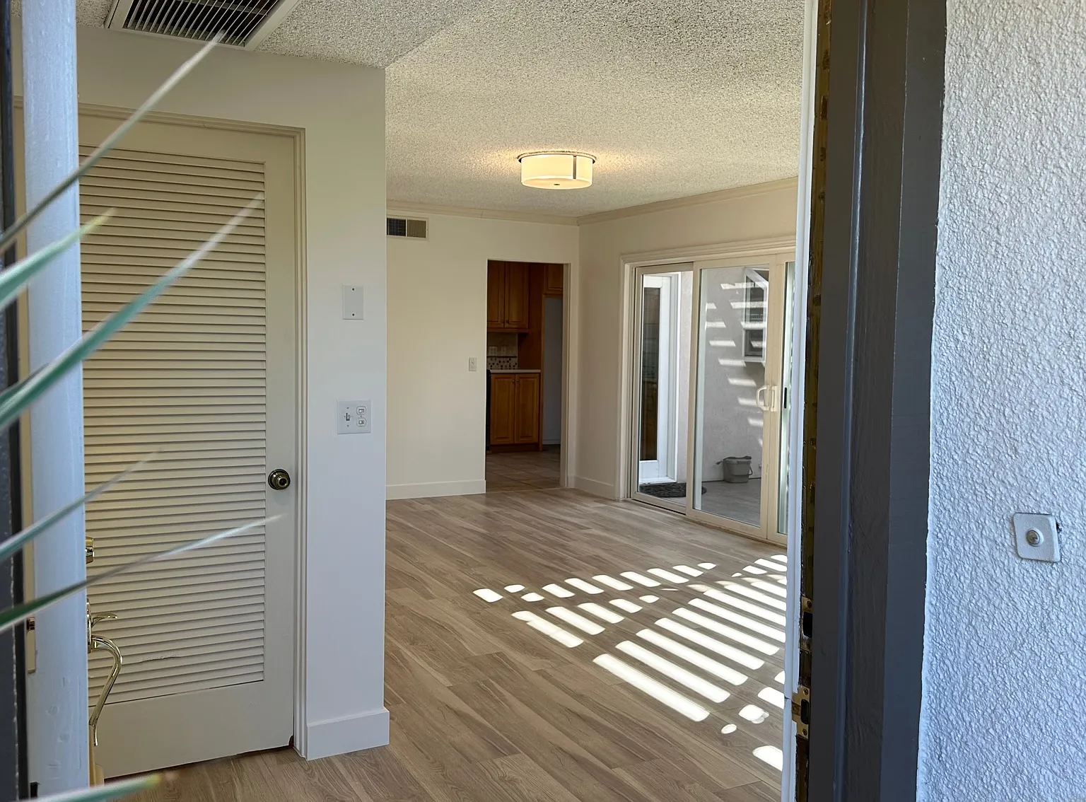 2 bed, 1398 sqft, $3,800 — Photo 2
