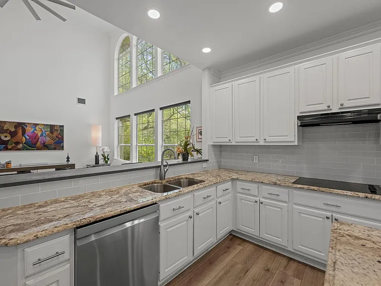 12329 Pleasant Hill Ct — Photo 11