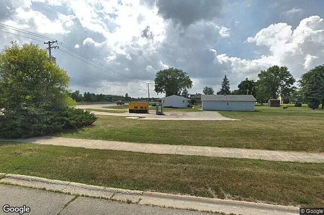2nd image of 819 Parkview Ln