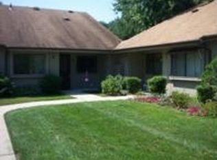 6 Medford Ct, Red Bank, NJ 07701