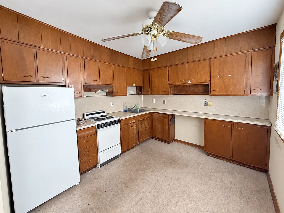 23 Alexander Dr #25