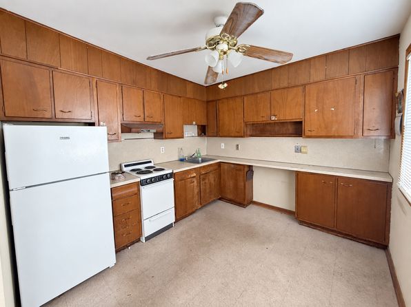 23 Alexander Dr APT 25