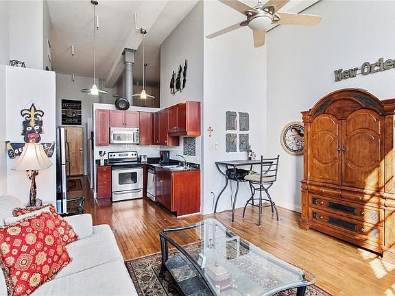 5th image of 920 Poeyfarre St APT 243