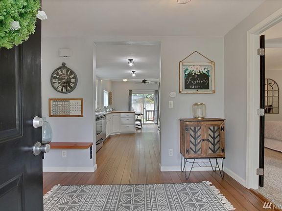 Entry way 