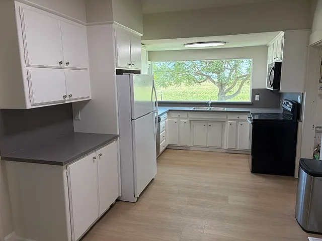 3101 Iowa Ave — Photo 13