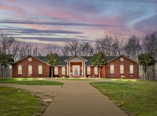 662 Oak Shadow Dr, New Johnsonville, TN 37134