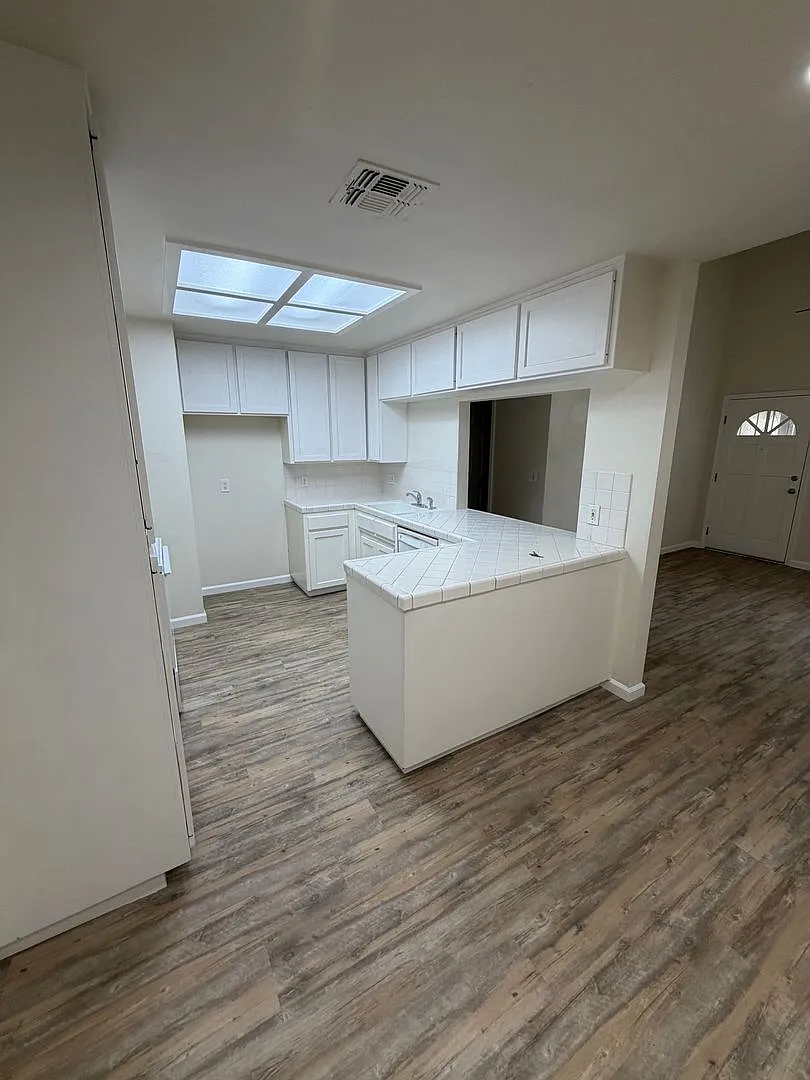 Home for rent — Photo 1