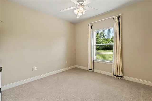 332 Autumn Creek Dr — Photo 24