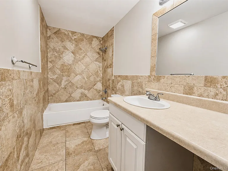 136 Hill Cres — Photo 11